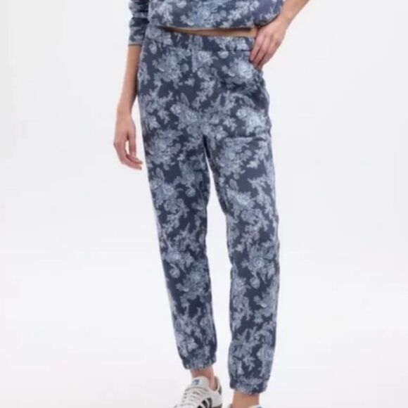 LoveShackFancy Pants - NWT Gap x LoveShackFancy Sweatpants - NWT